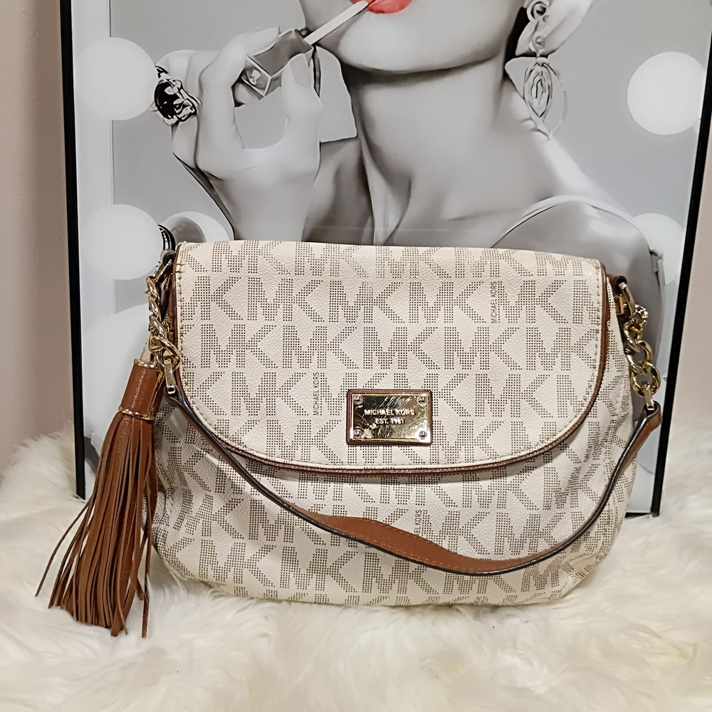 Michael Kors Cream and Brown Signature Shoulder Bag - Picture 1 of 7